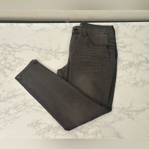 STYLE & CO Denim Women's SKINNY Leg Jeans Sz 8P Petite Gray Stretch